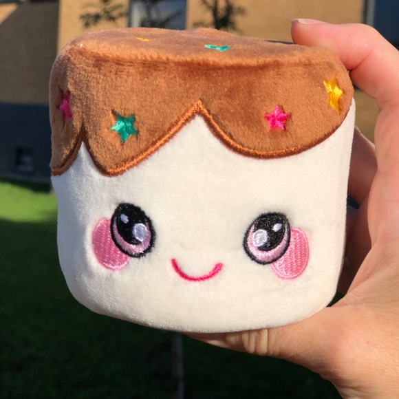 Squeezamals Peta Marshmallow Series 2 Desserts stuffed plush toy scented ©️2019 - Picture 11 of 13